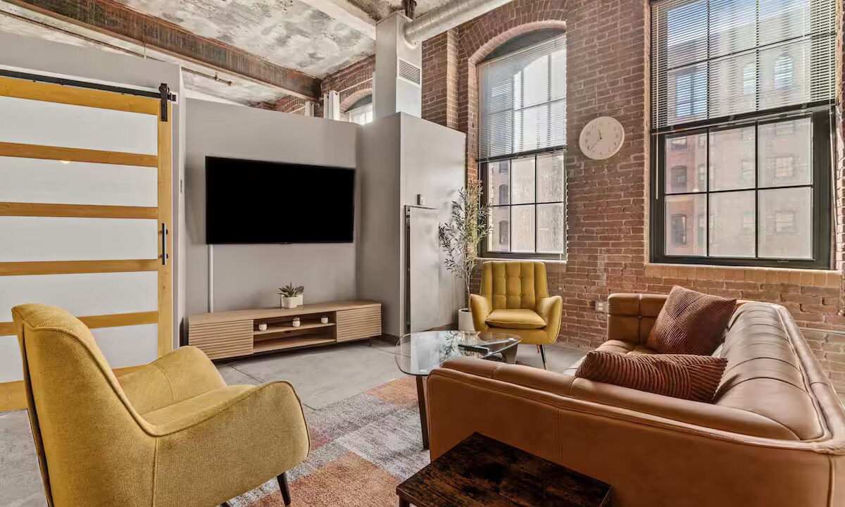 Photo of Livingroom in Strip District
