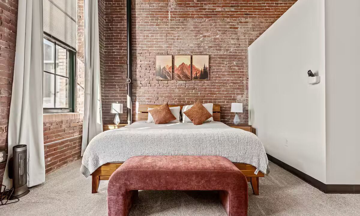 Photo of Bedroom in Strip District