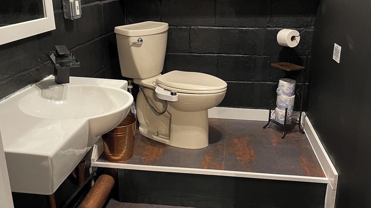 Photo of Bathroom in Gowen City