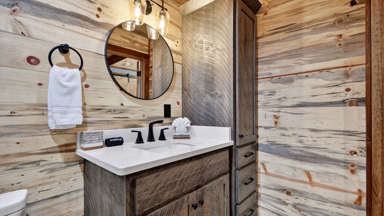 Photo of Bathroom in Walnut Mountain