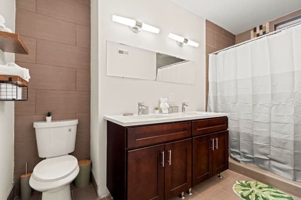 Photo of Bathroom in West Poplar