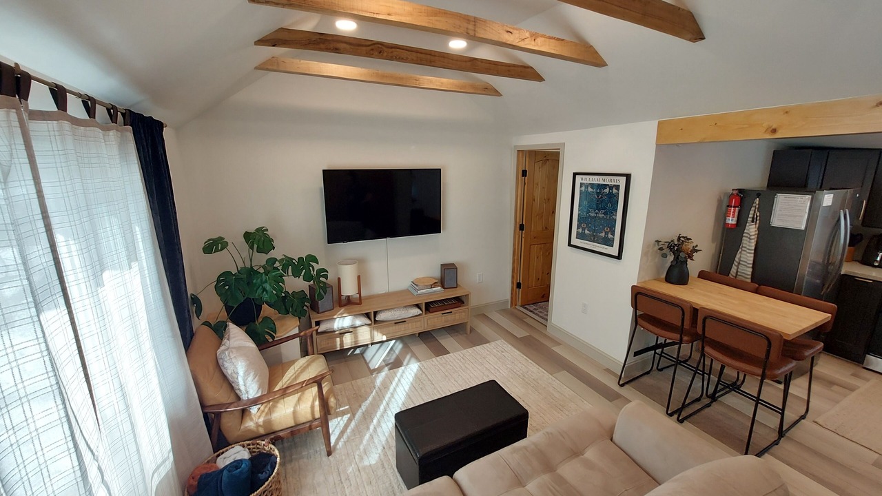 Photo of Livingroom in Erie