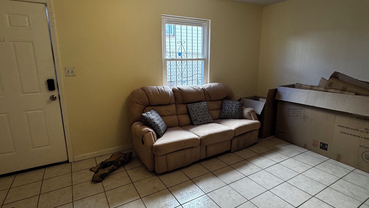 Photo of Livingroom in Ampere
