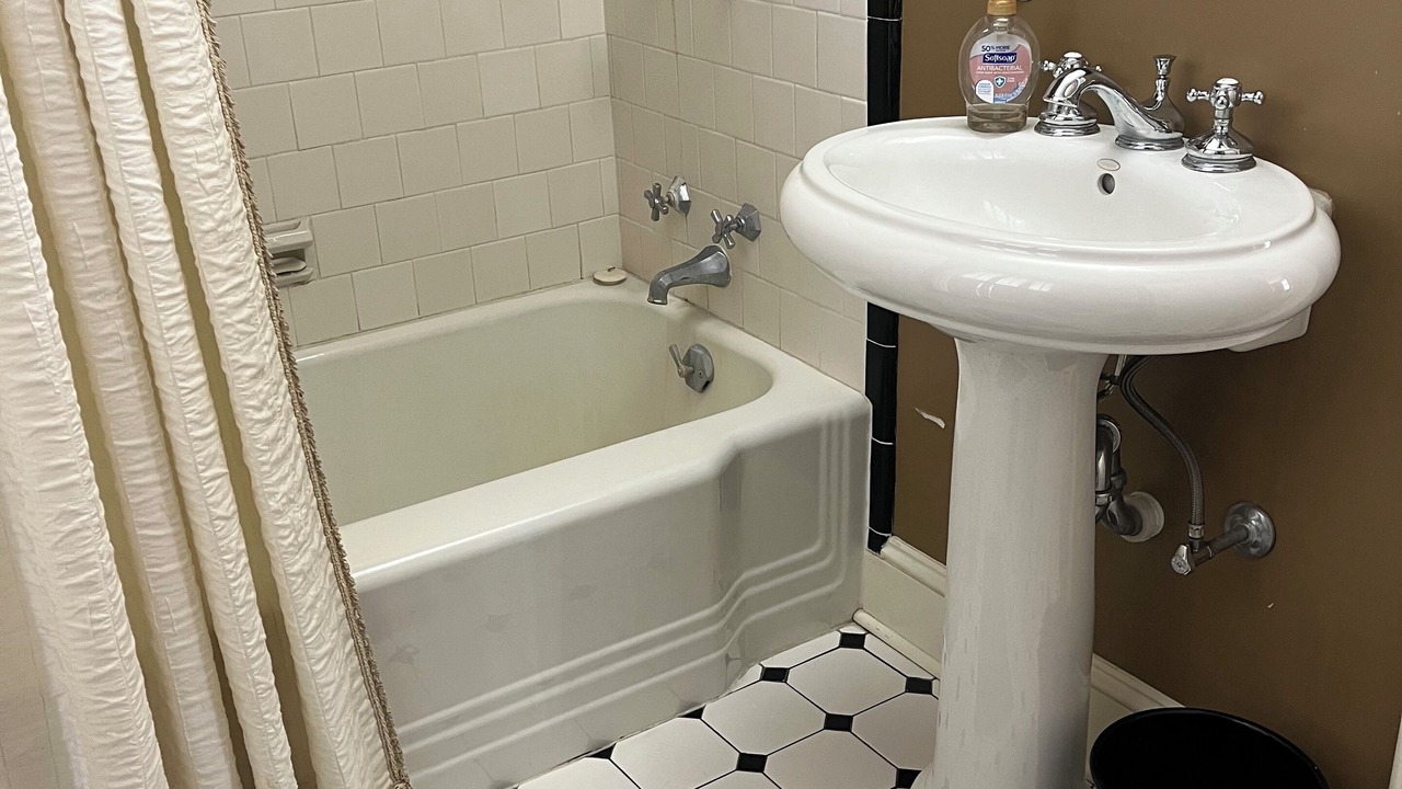 Photo of Bathroom in Fork
