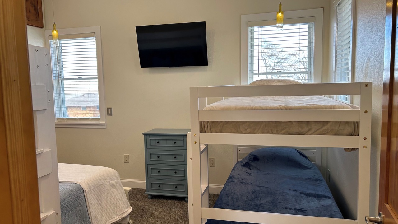 Photo of Bedroom in Oak Harbor