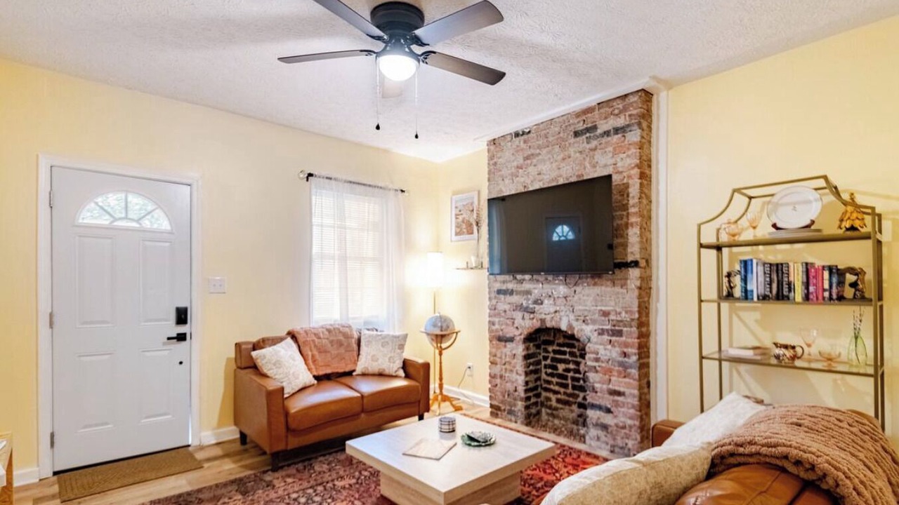 Photo of Livingroom in Merion Village