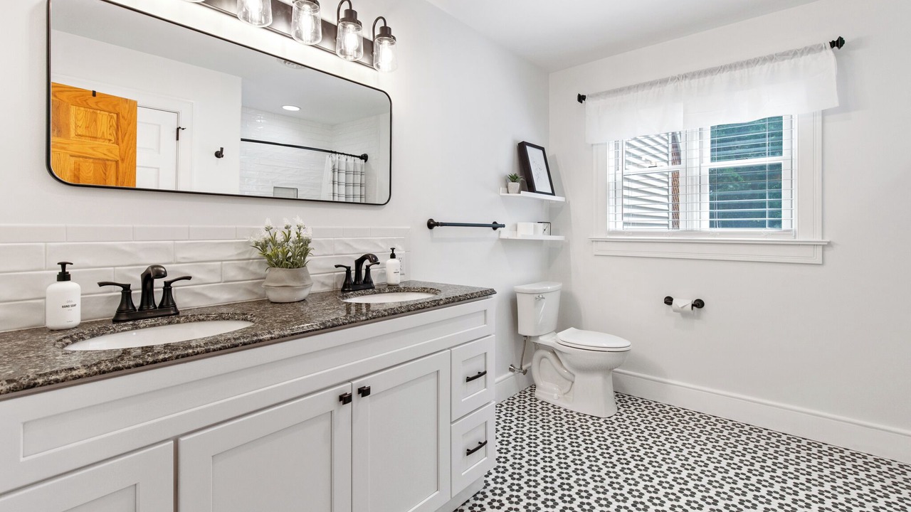 Photo of Bathroom in Rexmont