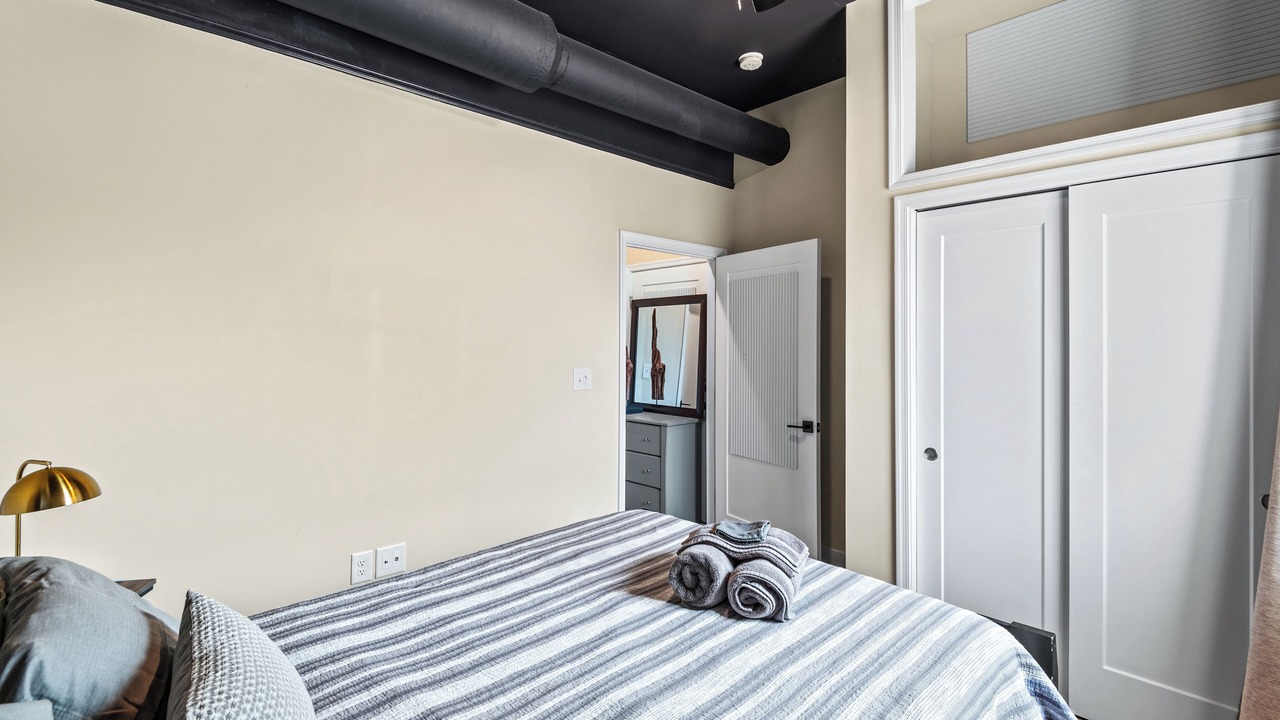Photo of Bedroom in Issue