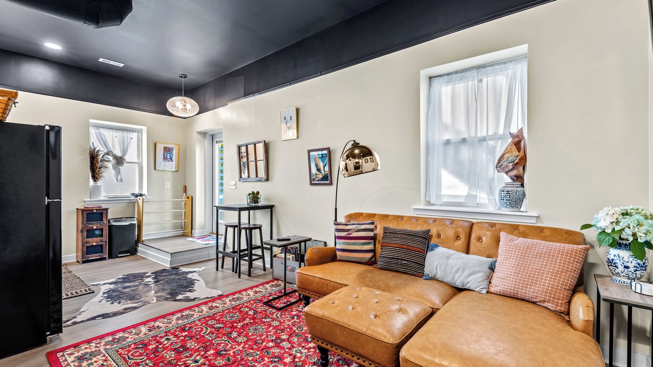 Photo of Livingroom in Issue