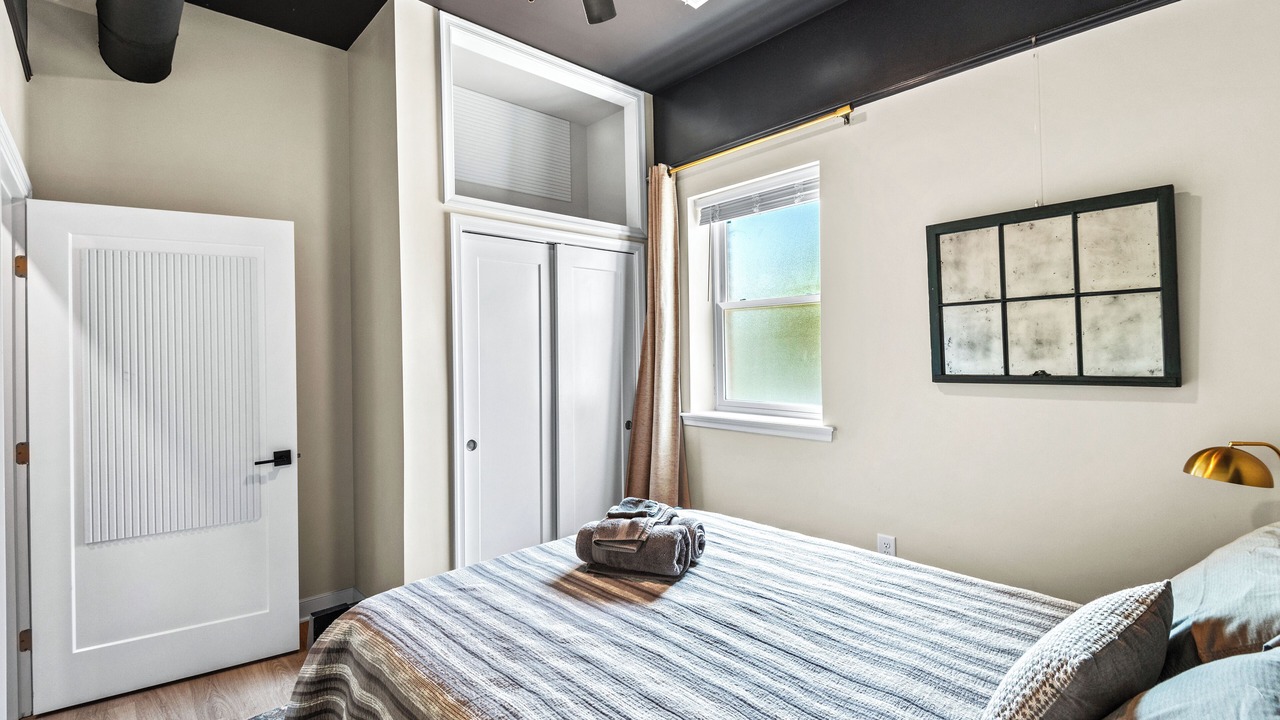 Photo of Bedroom in Issue