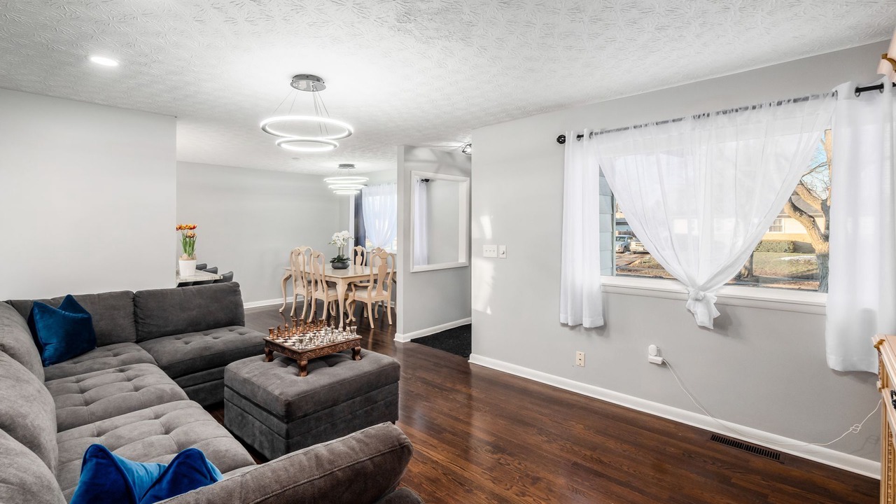 Photo of Livingroom in West Columbus
