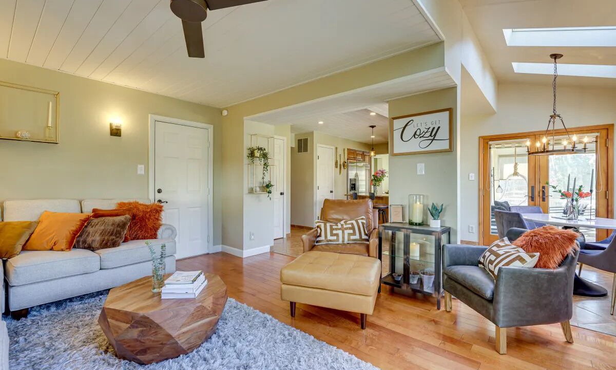 Photo of Livingroom in Lumberton
