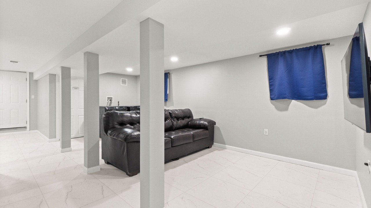 Photo of Livingroom in Constable Hook
