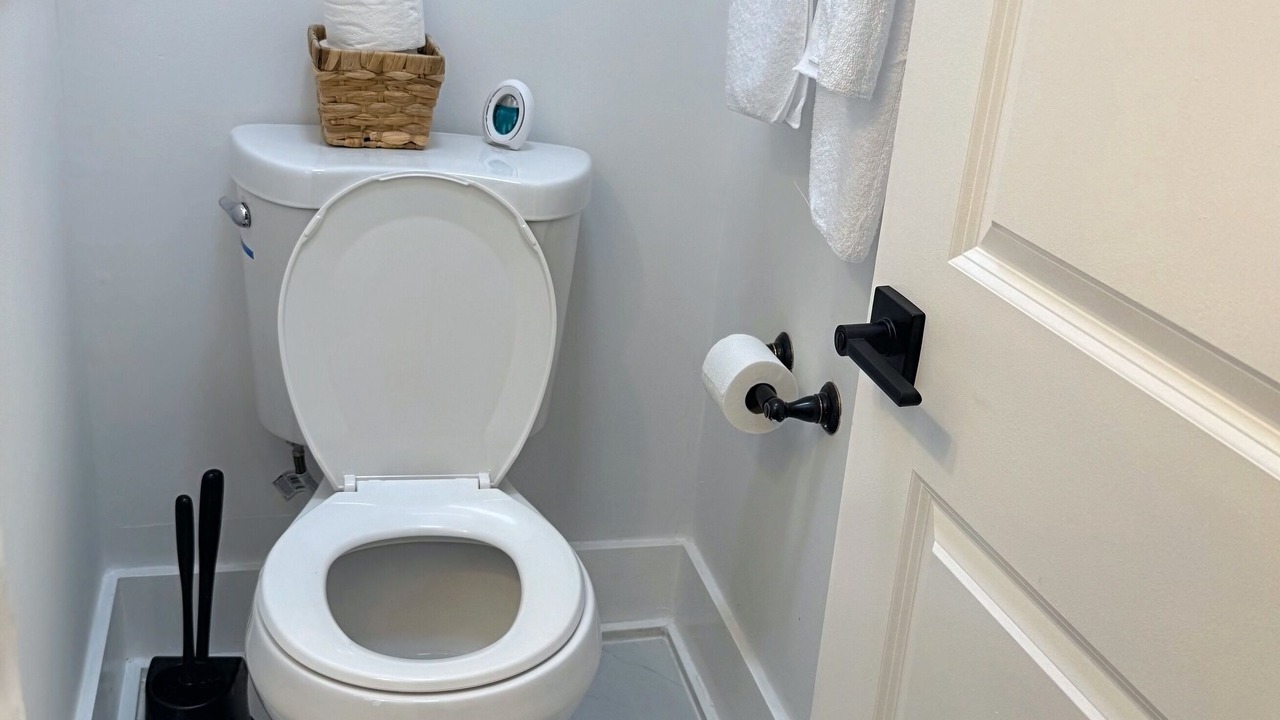 Photo of Bathroom in Orange
