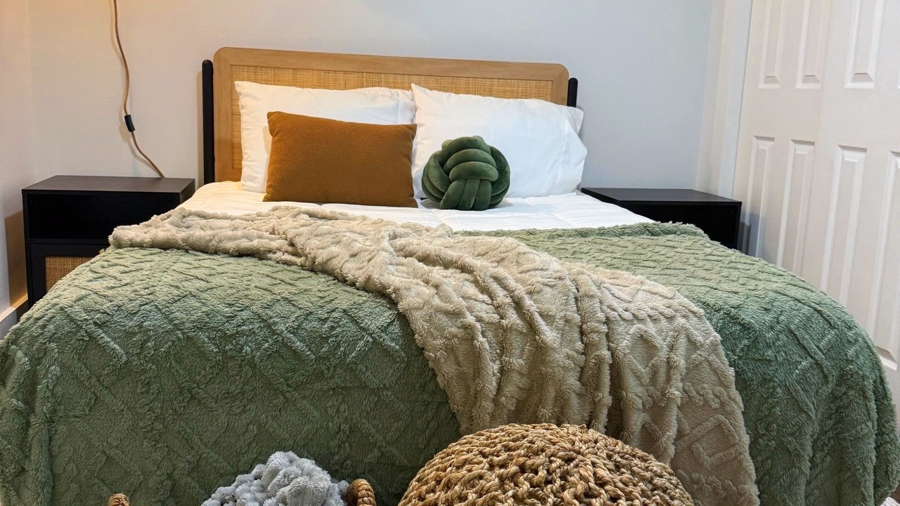 Photo of Bedroom in Orange