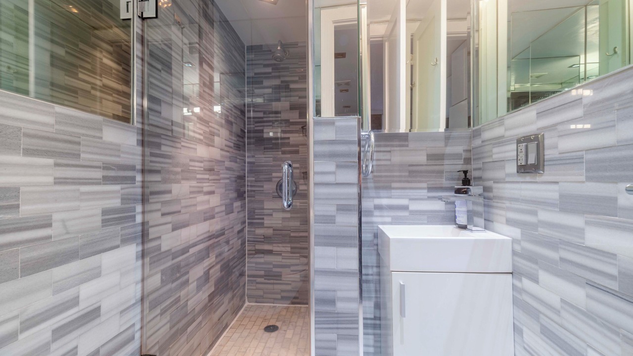 Photo of Bathroom in East Harlem