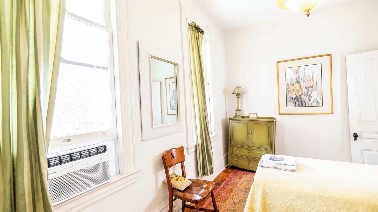 Photo of Bedroom in Homestead