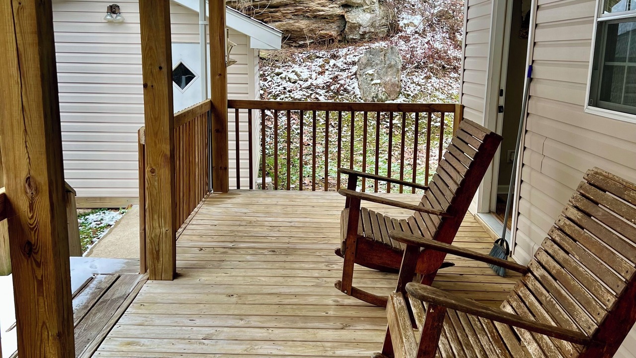 Photo of Patio Balcony in Yeaddiss