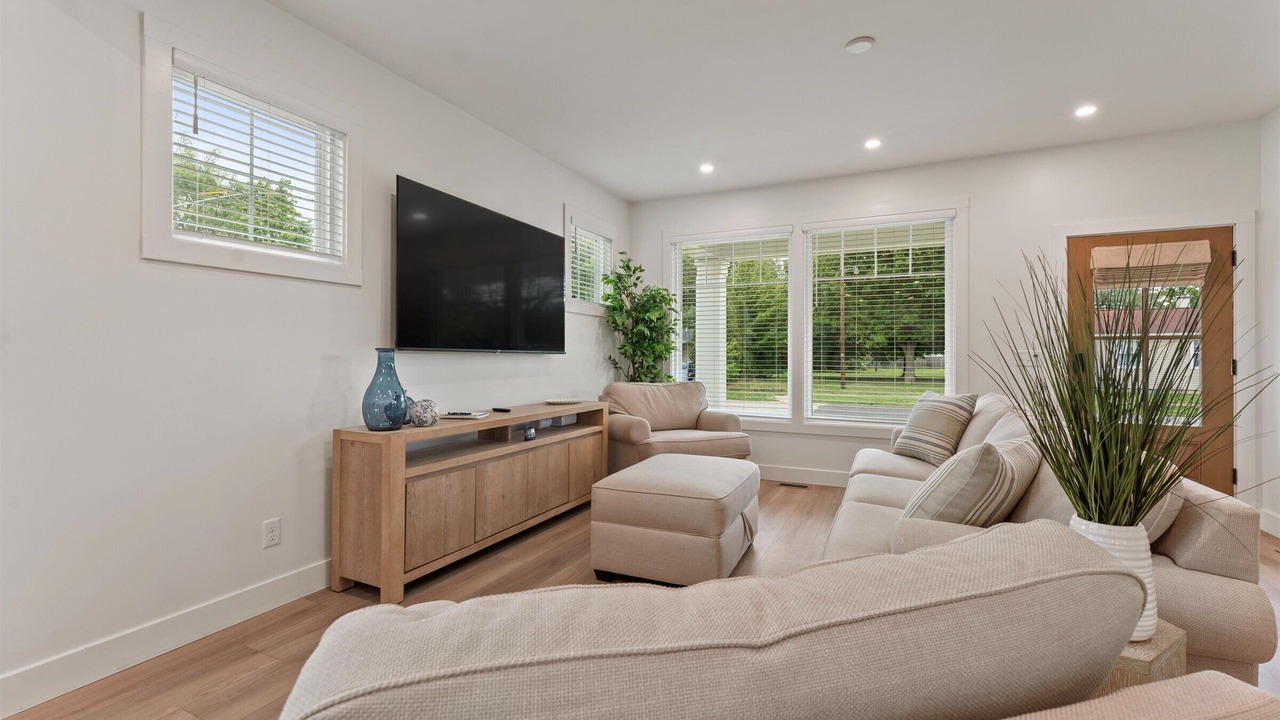 Photo of Livingroom in Northeast South Bend