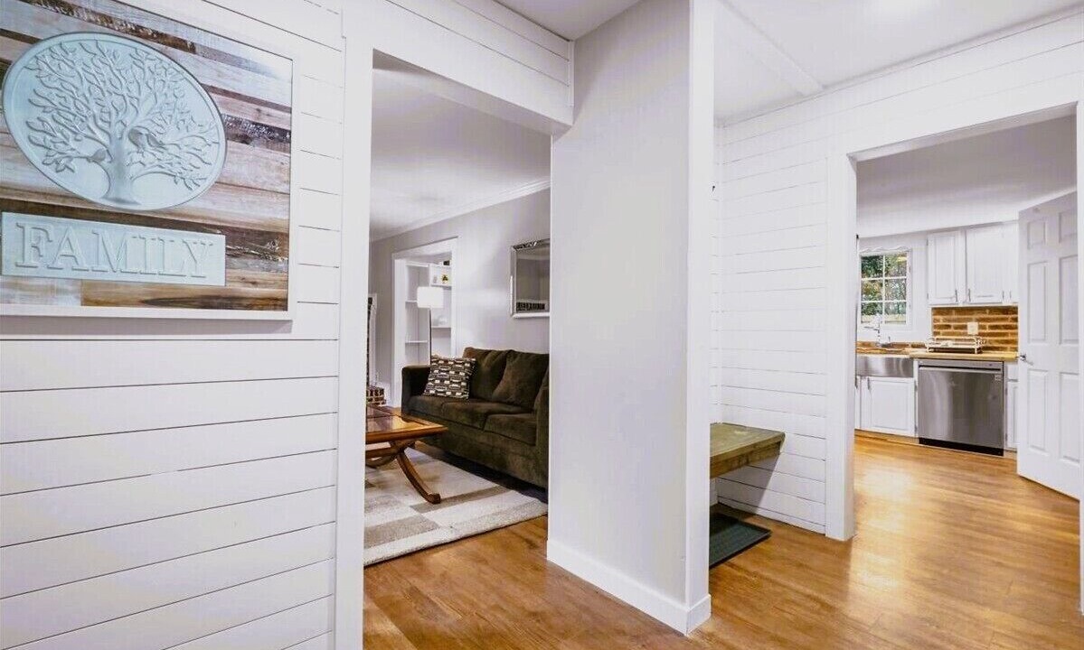 Photo of Livingroom in Fredericksburg