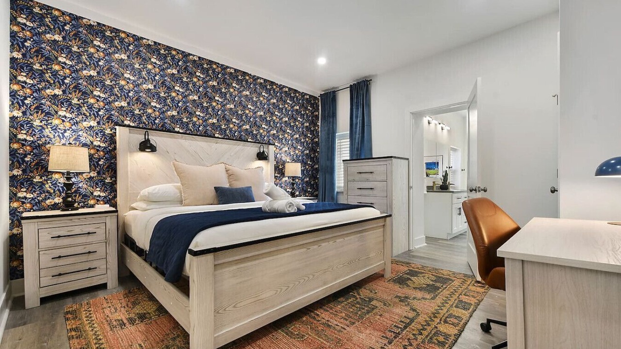Photo of Bedroom in Lower Lawrenceville