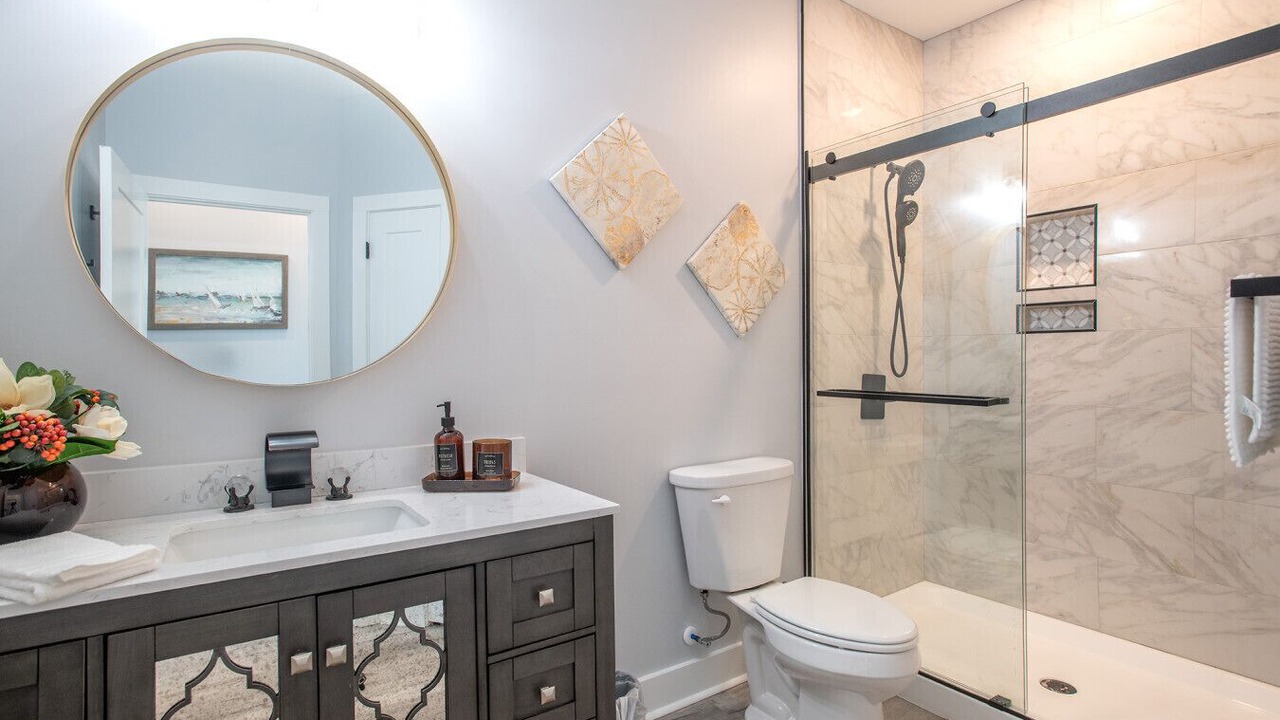 Photo of Bathroom in Harkers Island