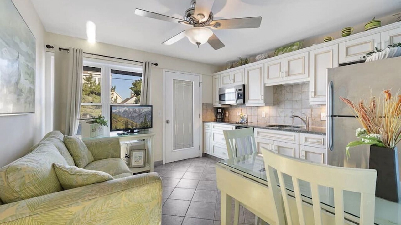 Photo of Livingroom in Beach Haven