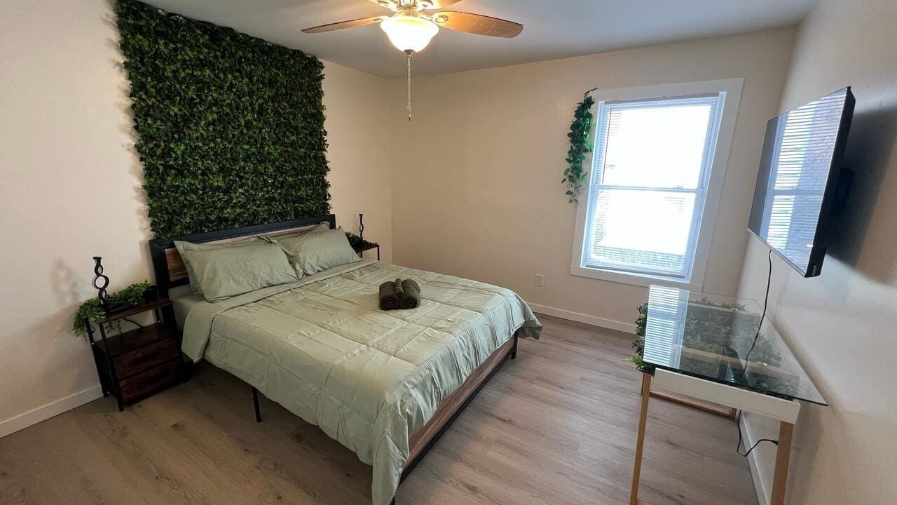 Photo of Bedroom in Woodburn