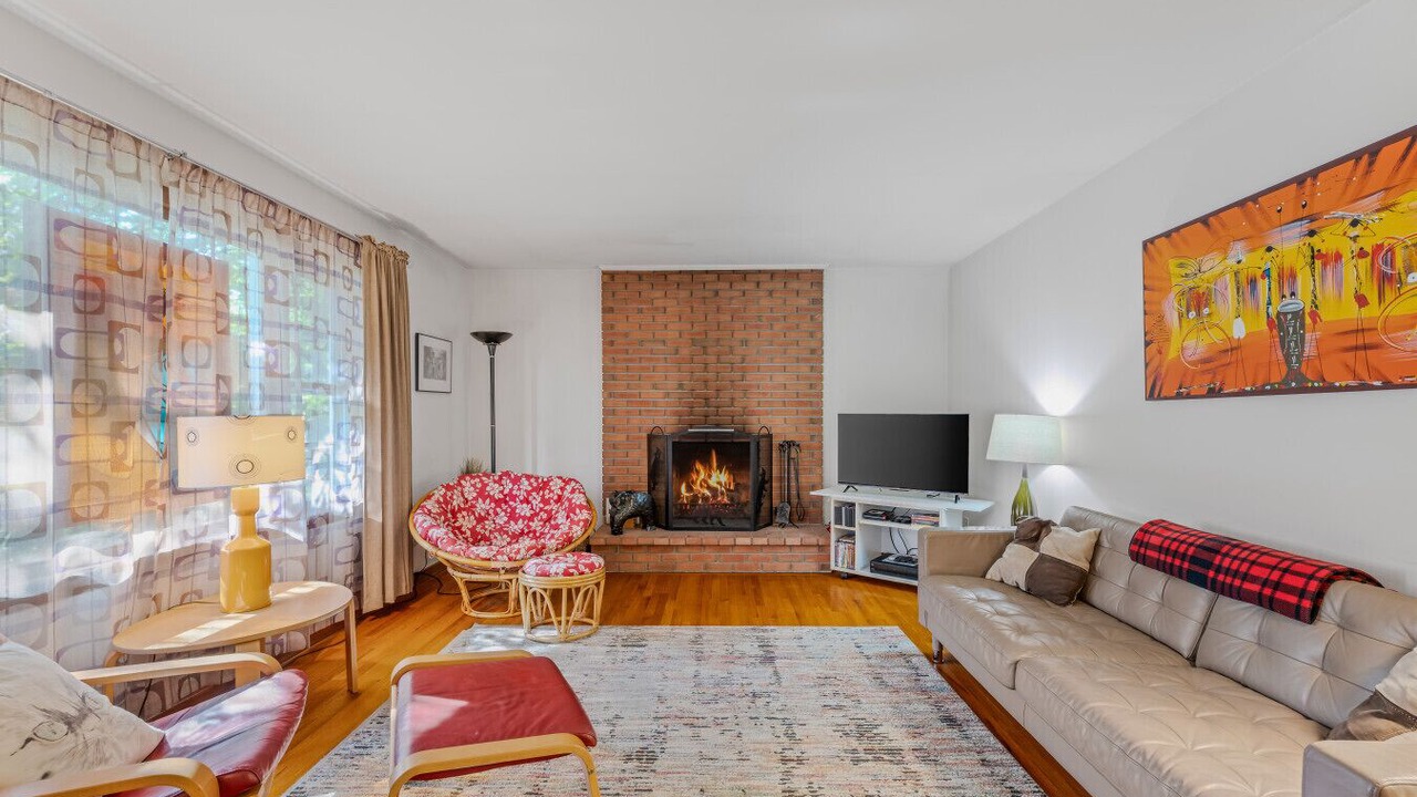 Photo of Bedroom in Berkeley Springs