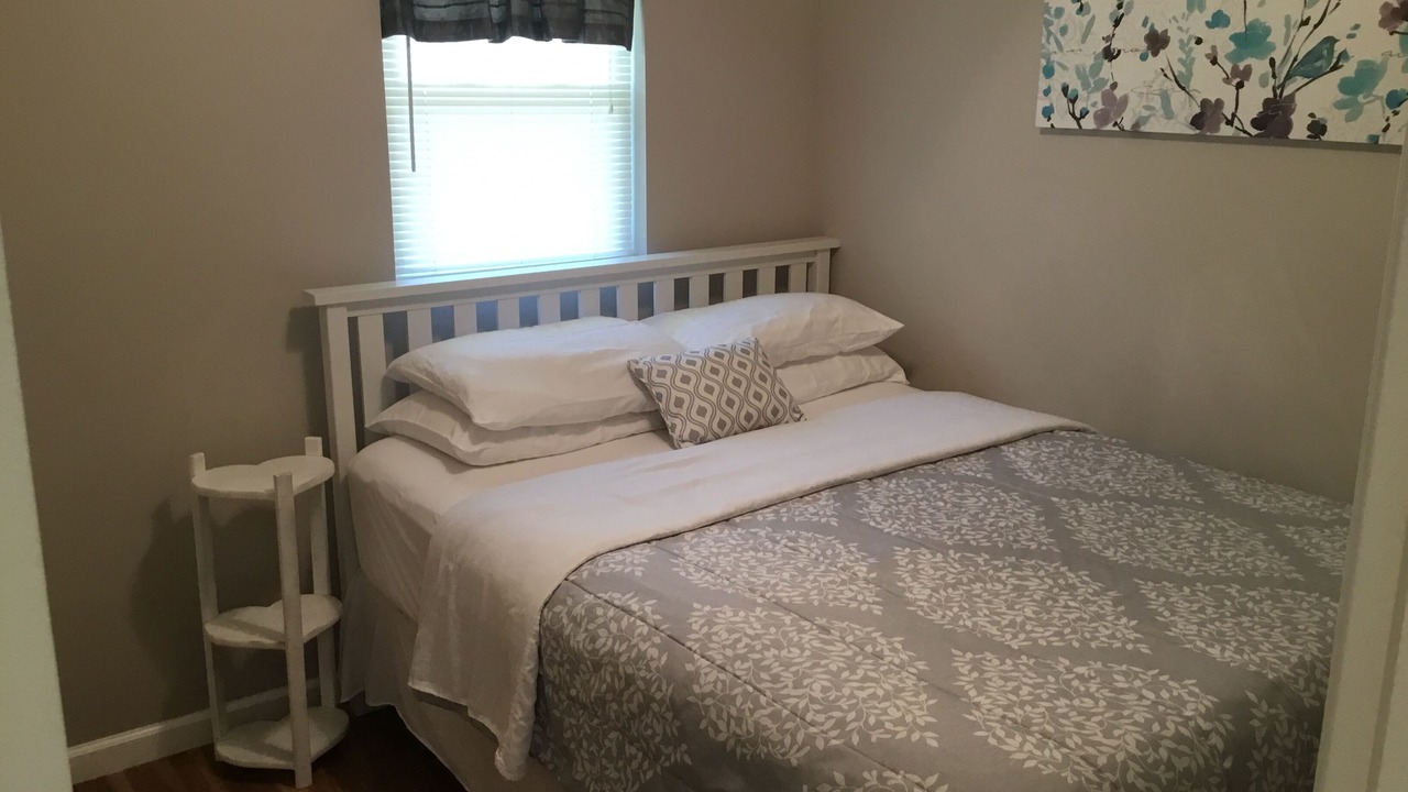 Photo of Bedroom in Geneva-on-the-Lake