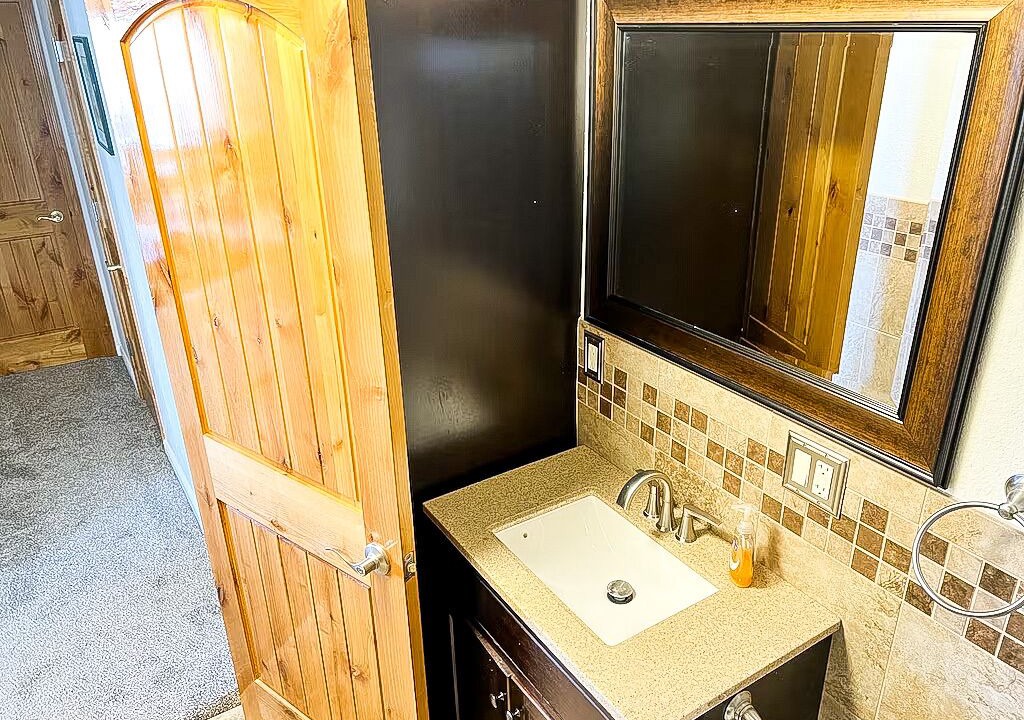 Photo of Bathroom in Oak Harbor