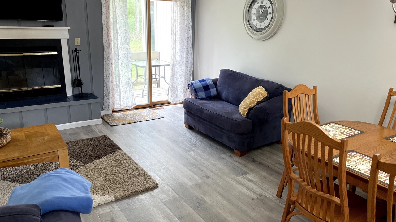 Photo of Livingroom in East Stroudsburg