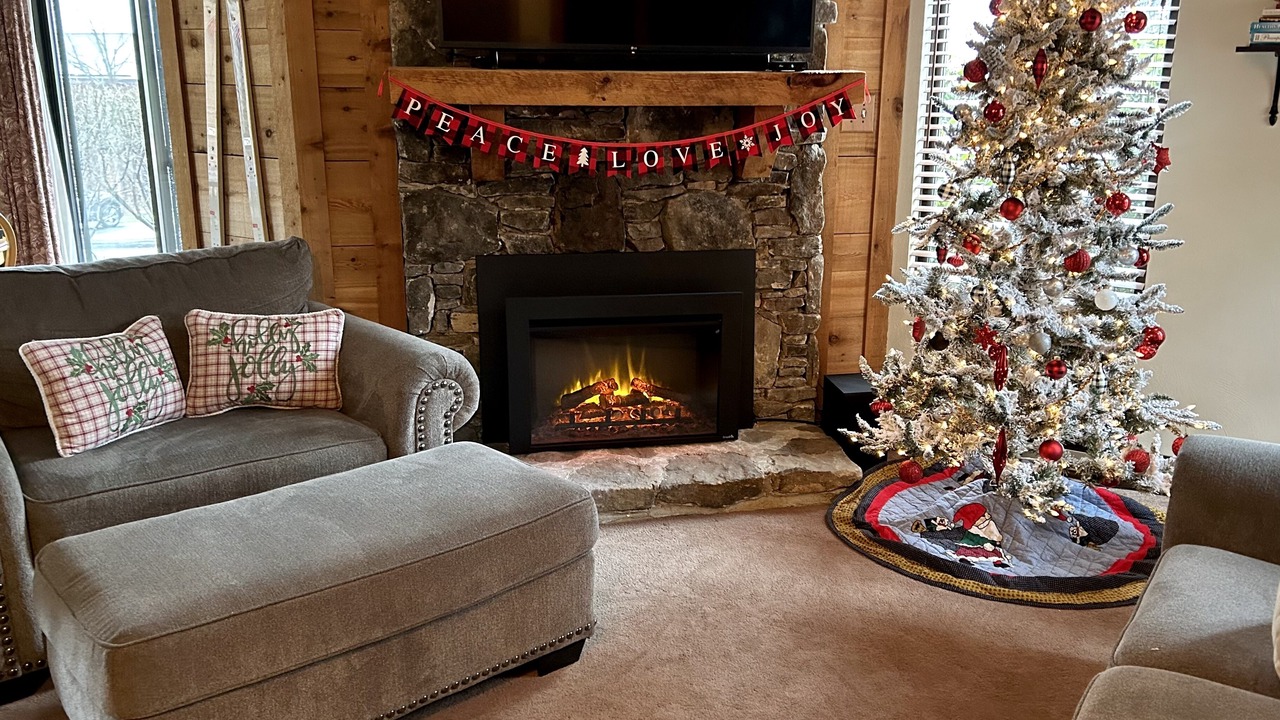 Photo of Livingroom in Seven Springs