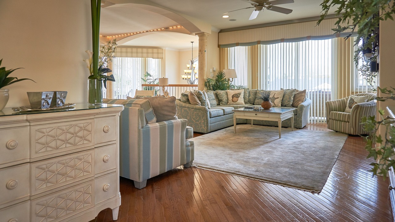 Photo of Livingroom in A-Zone