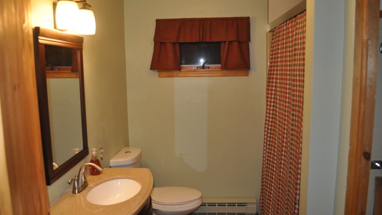 Photo of Bathroom in Poyntelle
