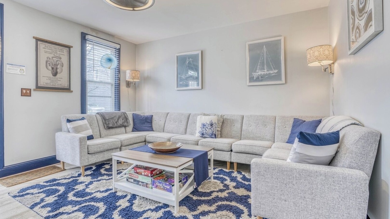 Photo of Livingroom in Historic District