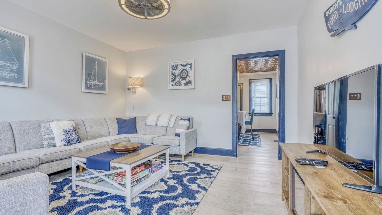 Photo of Livingroom in Historic District