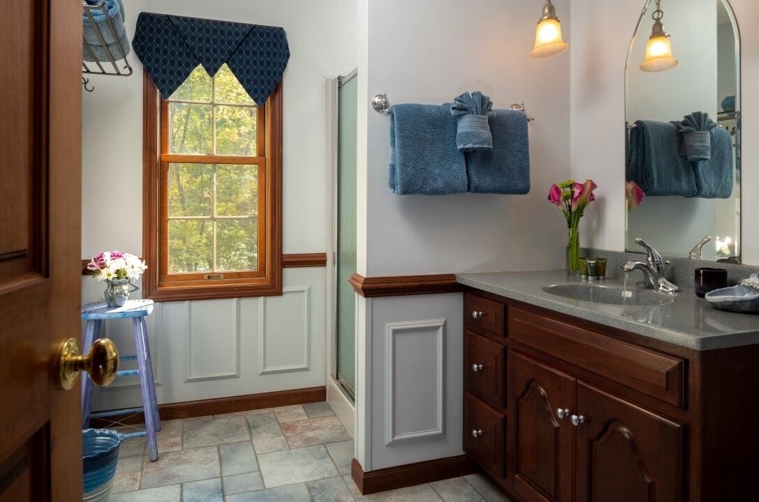Photo of Bathroom in Confluence
