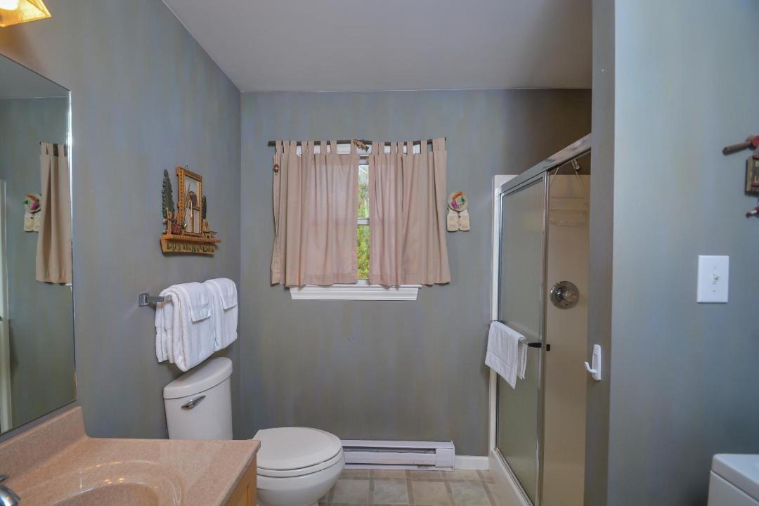 Photo of Bathroom in North Glade Hills