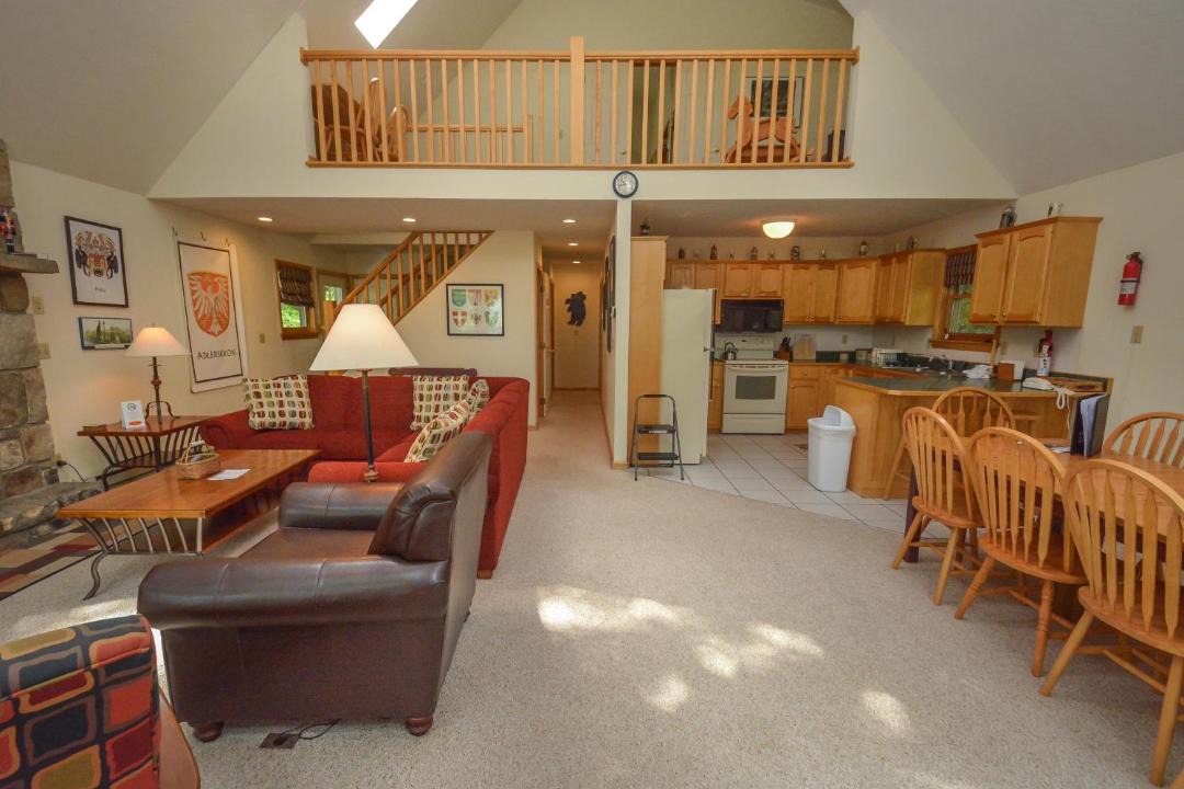 Photo of Livingroom in McHenry