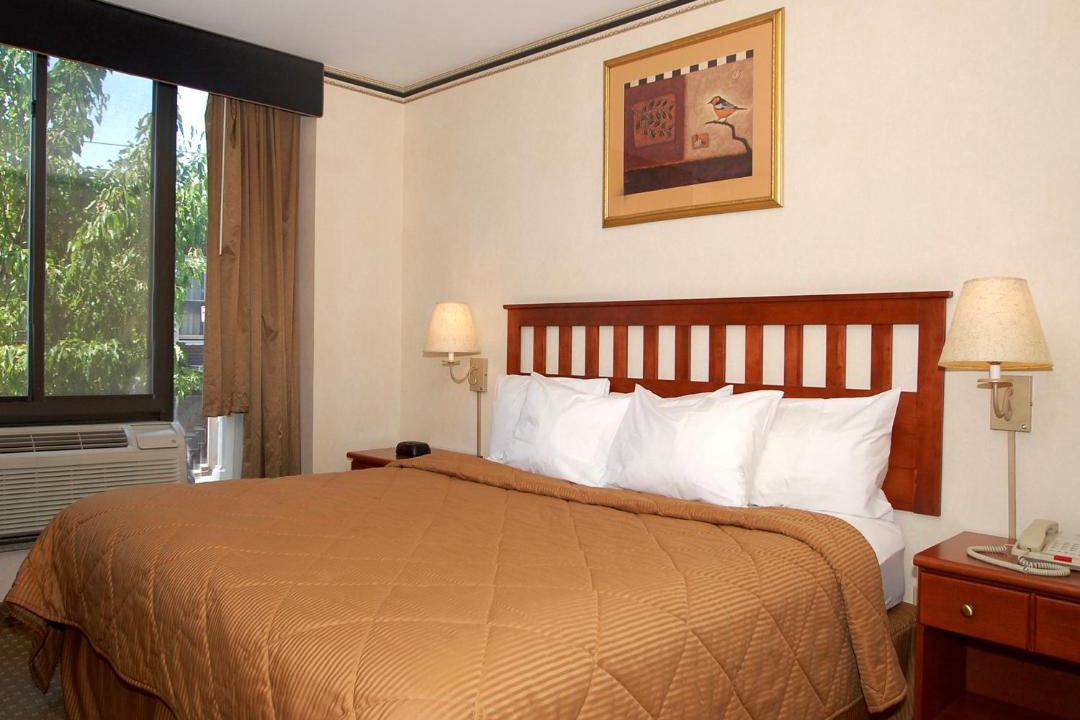 Photo of Bedroom in Hunters Point