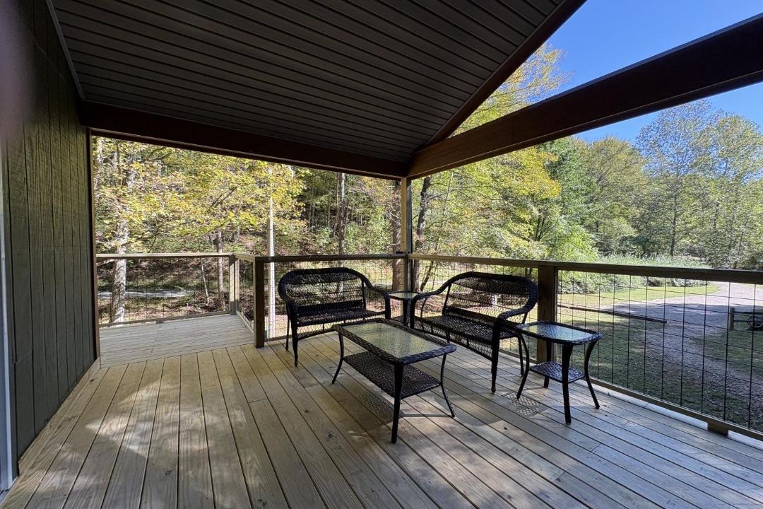Photo of Patio Balcony in Laurelville