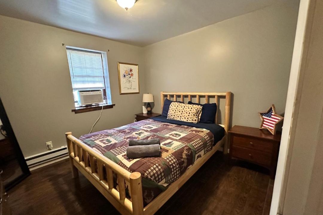 Photo of Bedroom in Hickory Hills