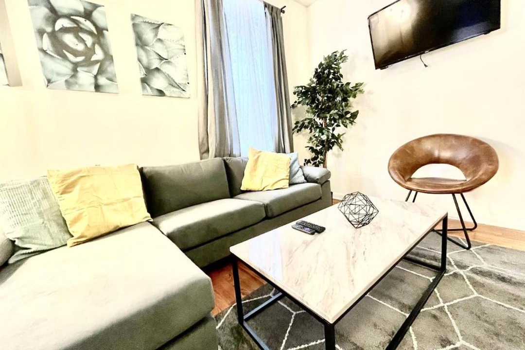 Photo of Livingroom in Gayborhood