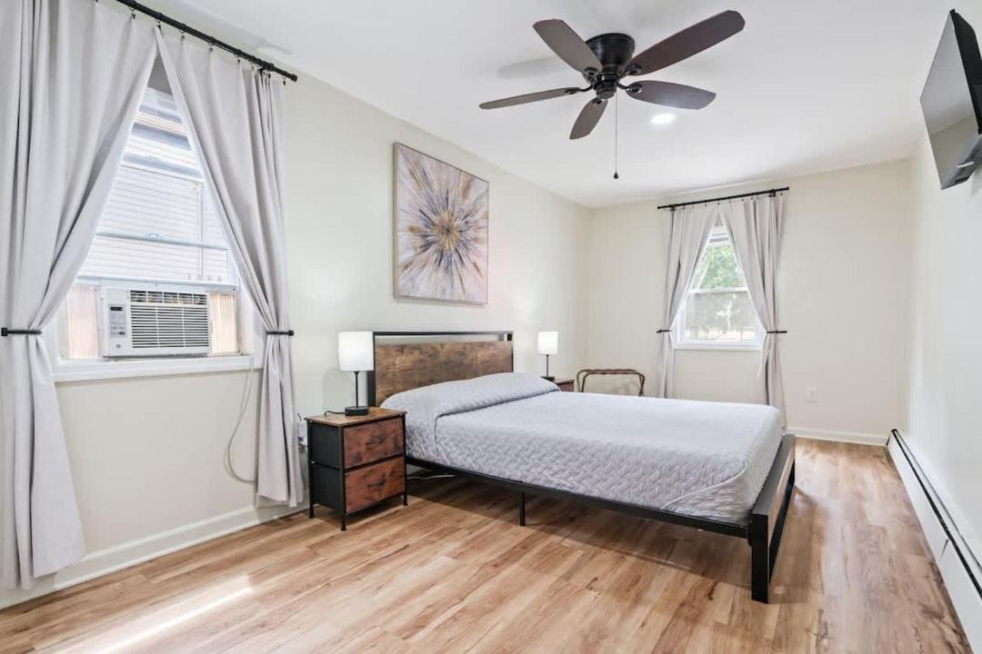 Photo of Bedroom in North Bergen