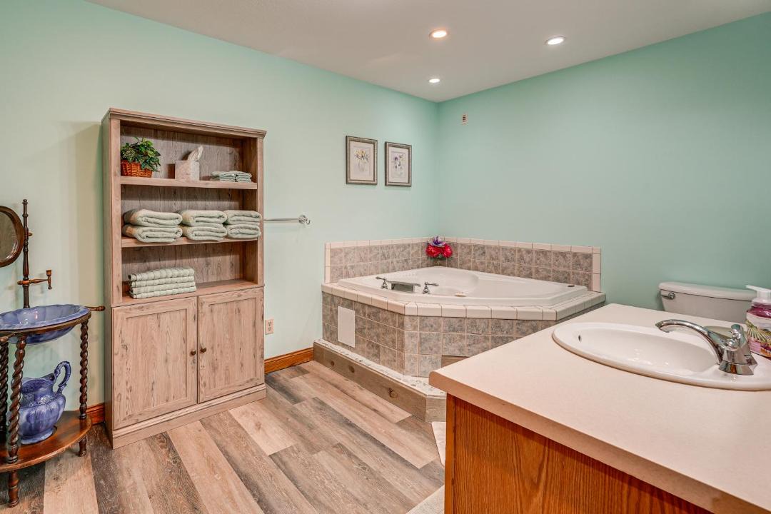 Photo of Bathroom in Ridgeville Corners