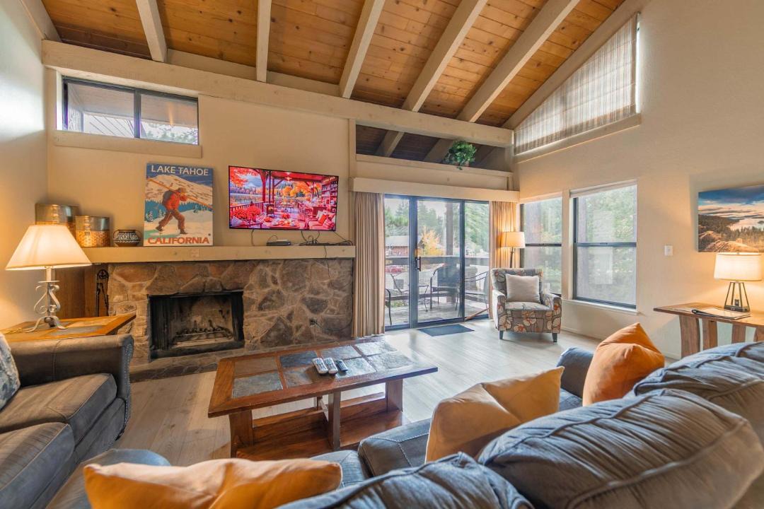 Photo of Livingroom in South Lake Tahoe