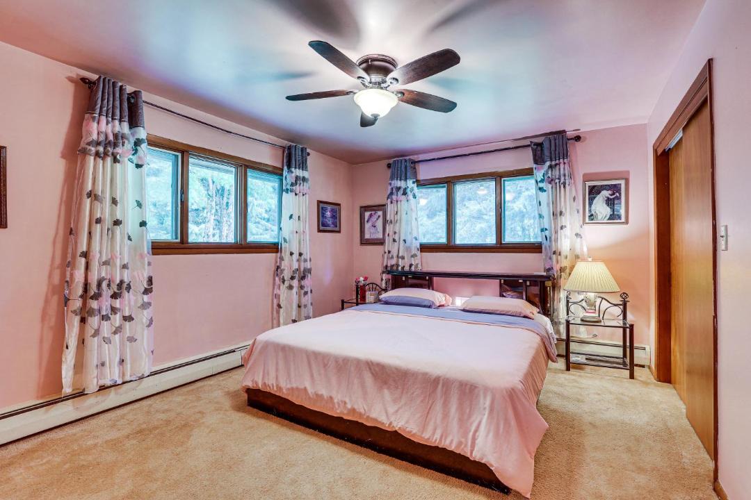 Photo of Bedroom in Grove City