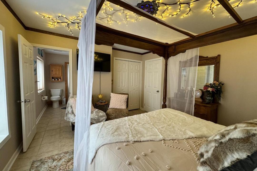 Photo of Bedroom in Roseland