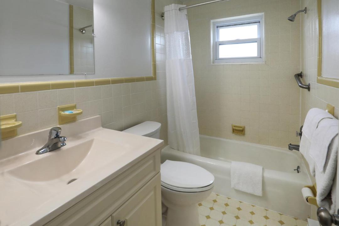 Photo of Bathroom in Stone Harbor